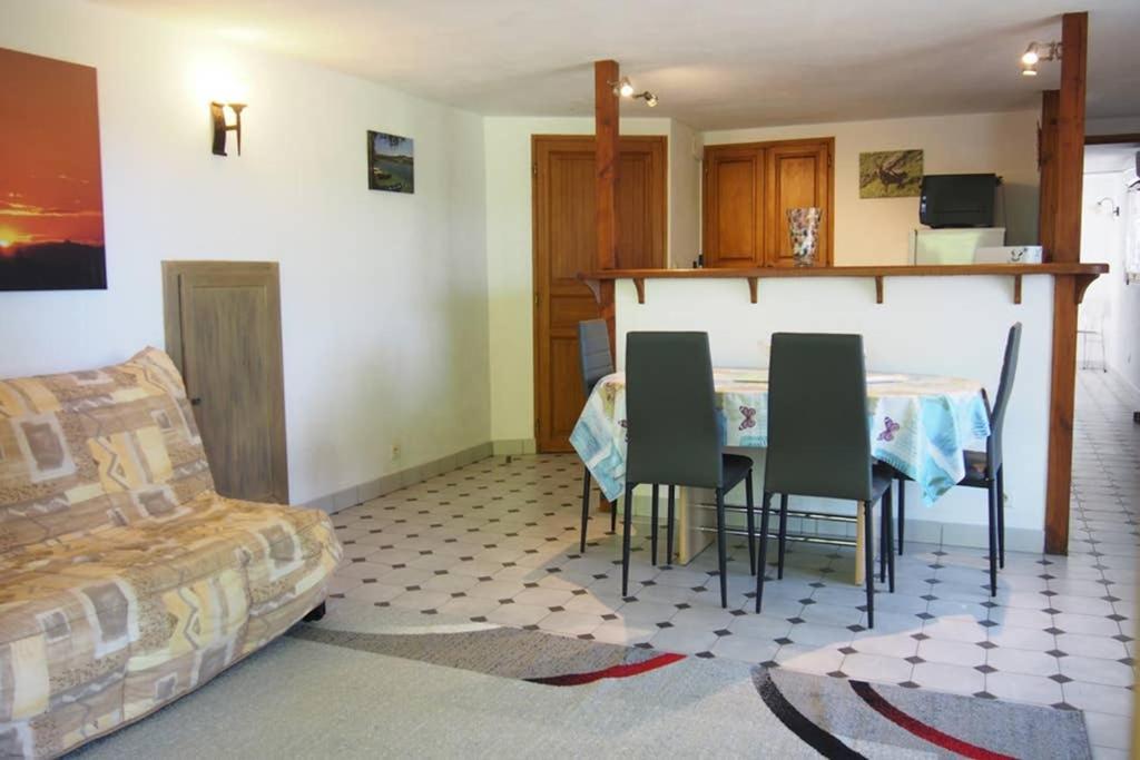 Le Merle Enchanteur Apartment *